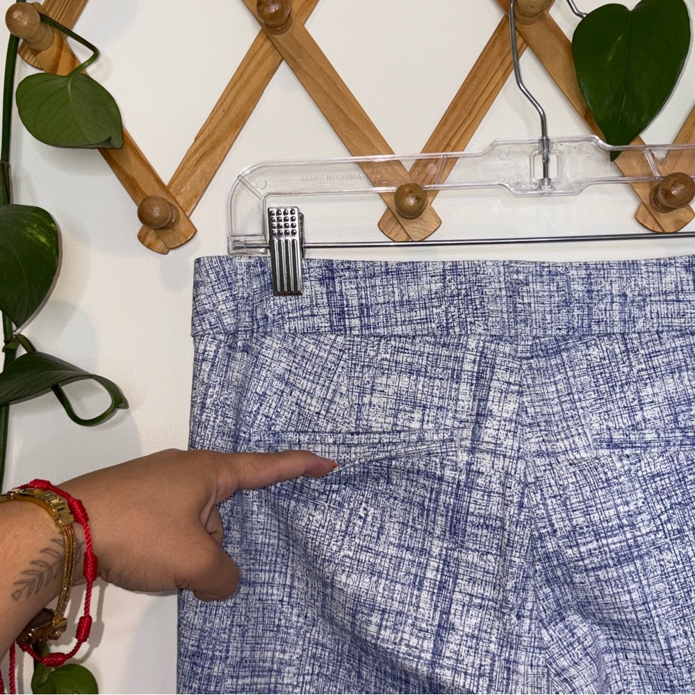 Katherine Barclay Blue Pattern Crop Preppy Trouser - Picture 7 of 10